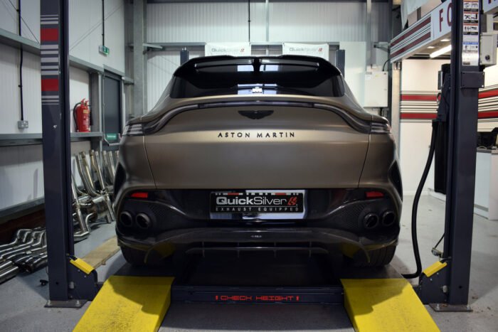 quicksilver-exhaust-system-Aston-Martin-DBX