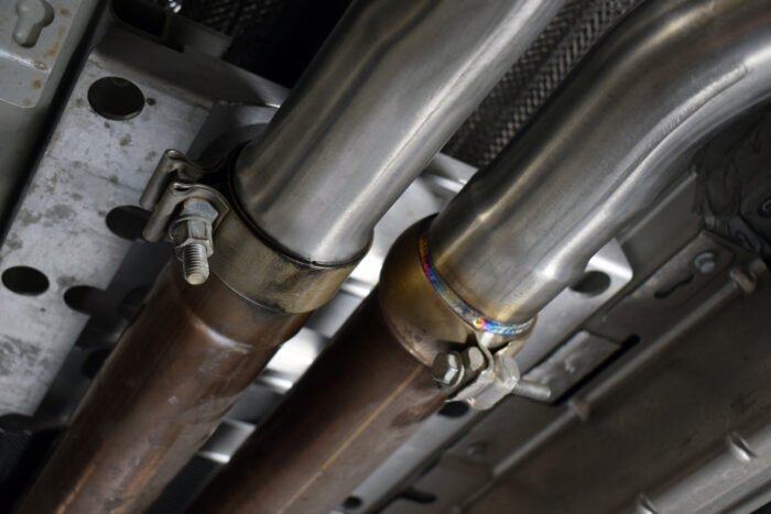 quicksilver-exhaust-system-Aston-Martin-DBX