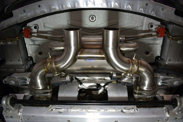 quicksilver-exhaust-system-Aston-Martin-Vantage