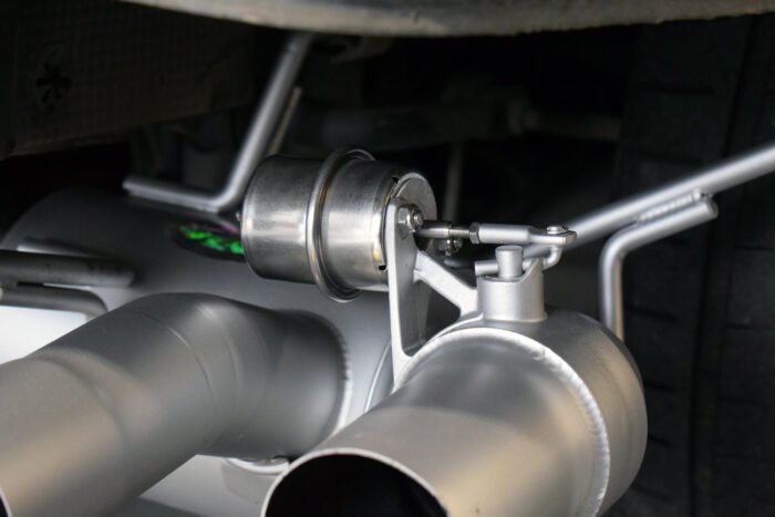 quicksilver-exhaust-system-Ferrari-F12