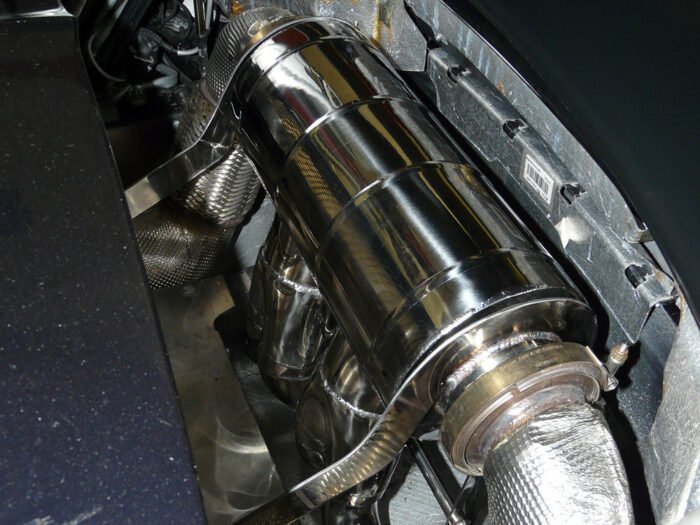 quicksilver-exhaust-system-Bugatti-Veyron