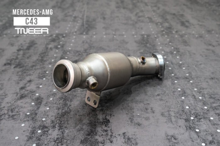 tneer-downpipe-Mercedes-Benz-C-Class